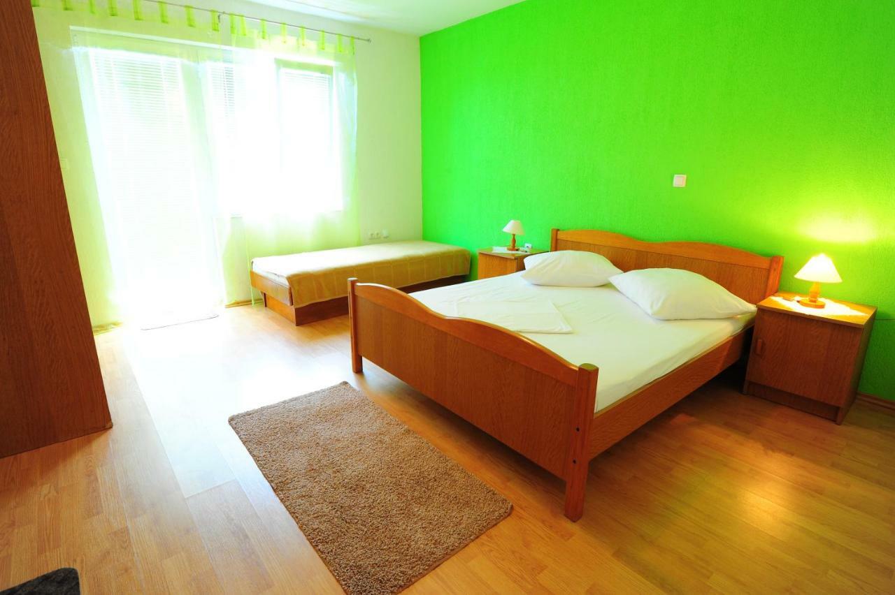 Apartmani Margeta Rab Town Exterior photo