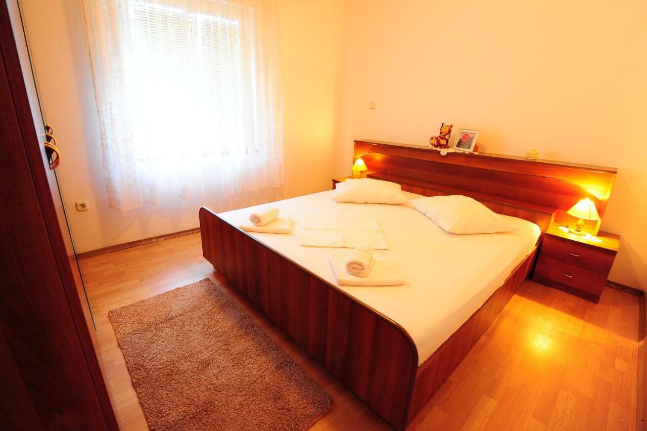 Apartmani Margeta Rab Town Exterior photo