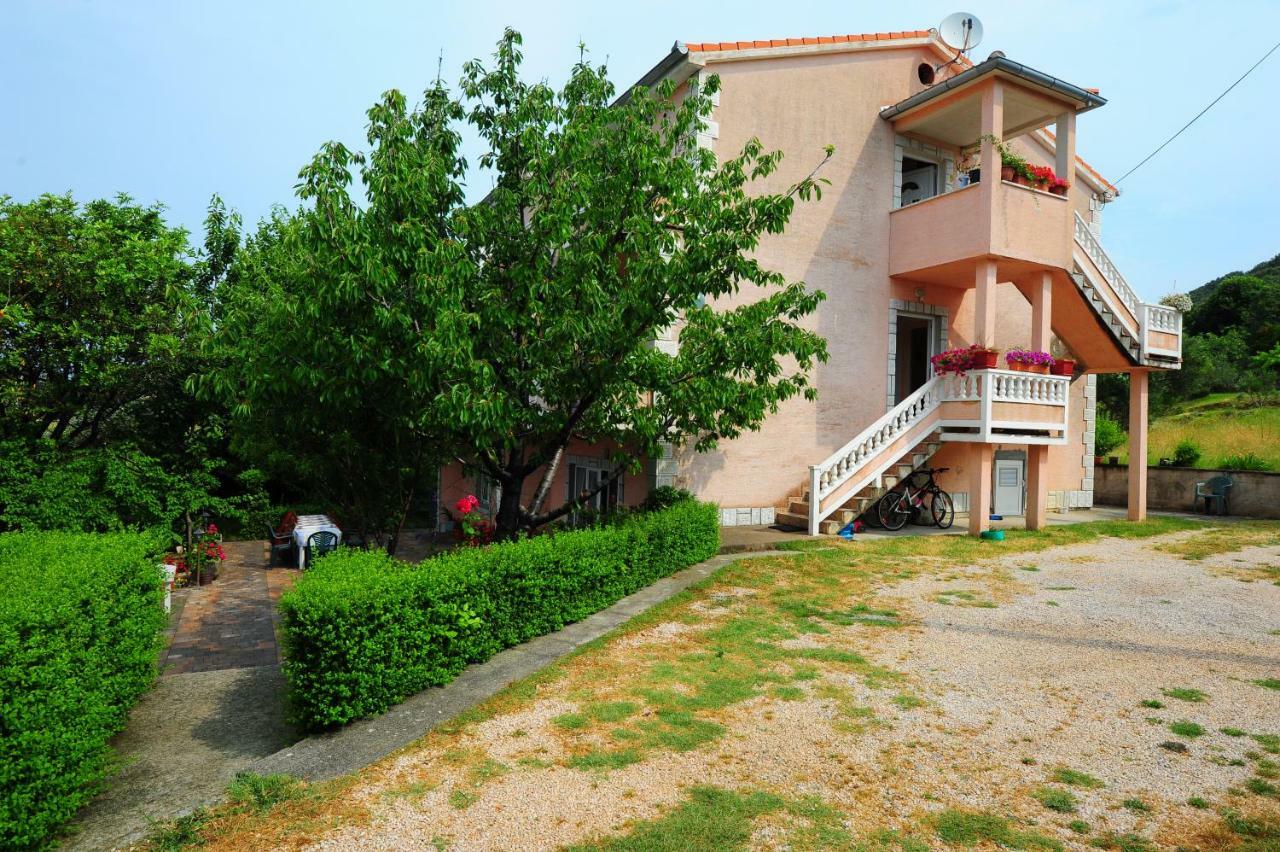 Apartmani Margeta Rab Town Exterior photo